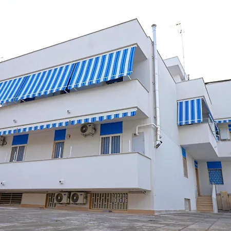 Ferienwohnung Fuer 5 Personen Ca 80 Qm In Le Macchie, Adriakueste Italien Ostkueste Von Apulien Appartamento