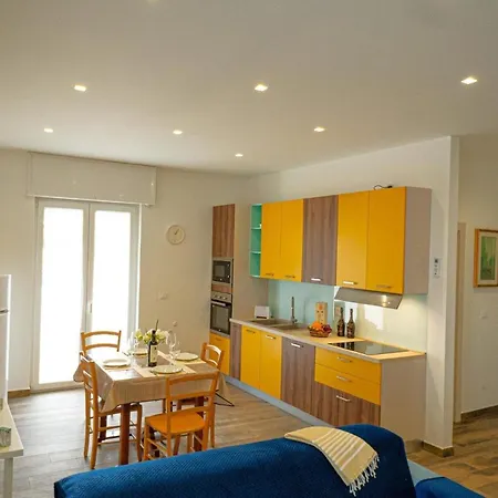 Ferienwohnung Fuer 5 Personen Ca 80 Qm In Le Macchie, Adriakueste Italien Ostkueste Von Apulien Appartamento Bari